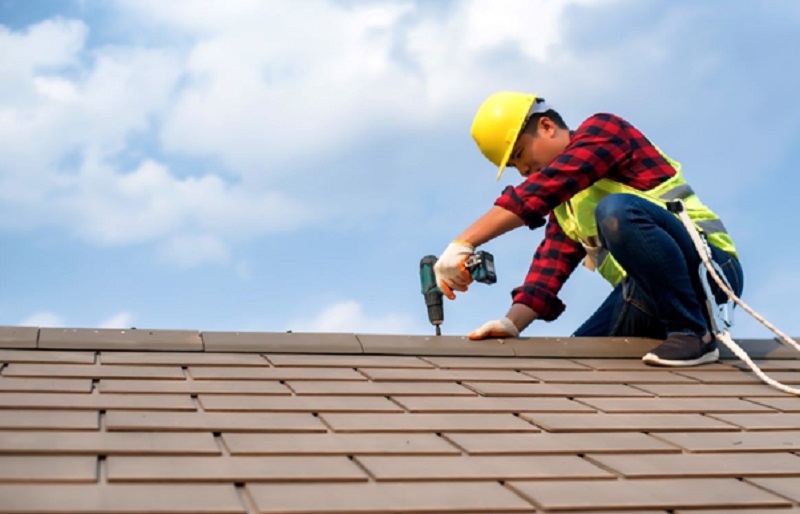 9 Benefits of Hiring a Professional Roofing Contractor in Wauwatosa, WI